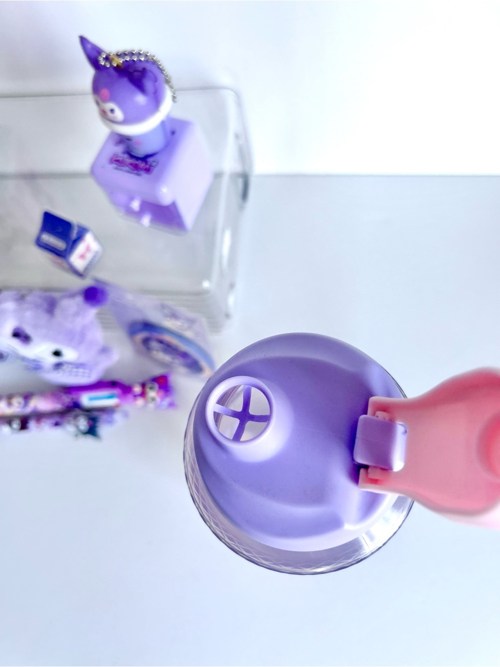 💜(KUR344) Kuromi Adorable 11-Piece Water Bottle Fun Bundle! - Picture 5 of 9